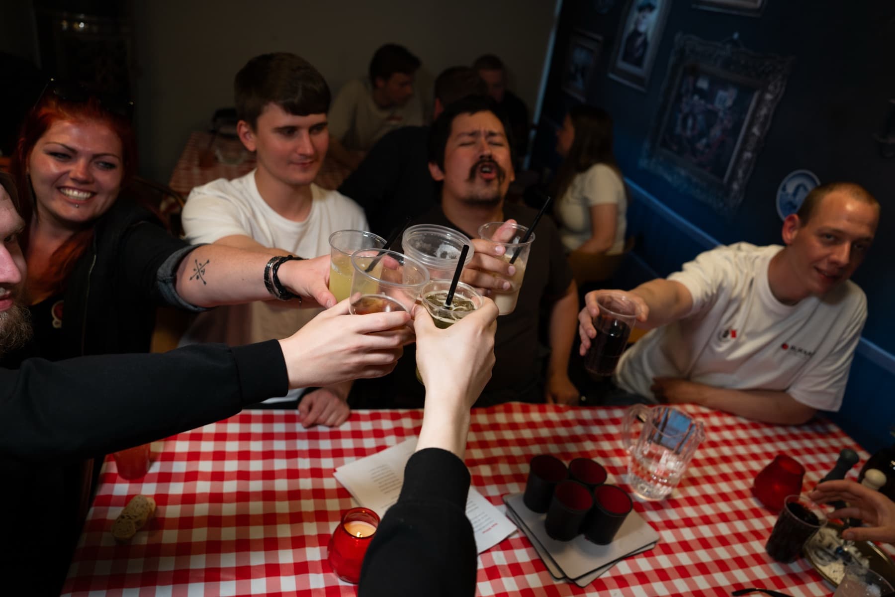 Bemandet bodega-bar sat op til et jubilæum